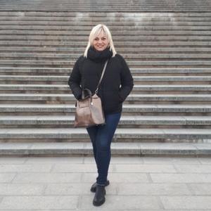 Девушки в Одессе: Елена, 42 - ищет парня из Одессы