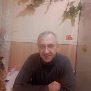 Парни в г. Березники (Пермский край): Андрей, 53 - ищет девушку из г. Березники (Пермский край)