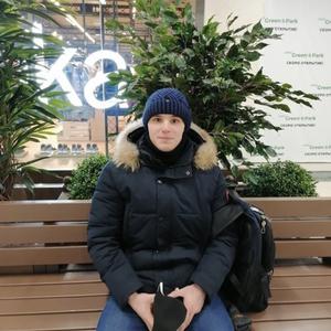 Парни в Нижневартовске: Vladimir, 26 - ищет девушку из Нижневартовска