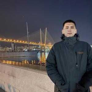 Парни в Владивостоке: Василий, 22 - ищет девушку из Владивостока