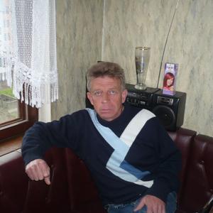 Александр, 65 лет, Новосмолинский