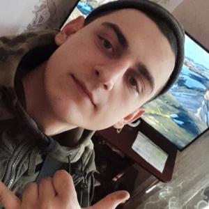 Vadim, 22 года, Донецк