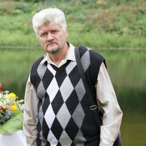 Девушки в Болхове: Василий, 67 - ищет парня из Болхова