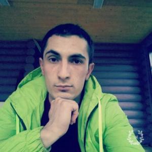 Иззатулло, 28 лет, Душанбе