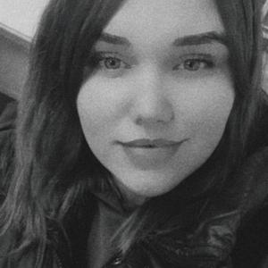 Девушки в Челябинске: Вишенка, 28 - ищет парня из Челябинска