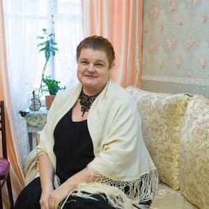Девушки в Петергофе: Катерина, 64 - ищет парня из Петергофа