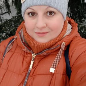 Девушки в Томске: Ксения, 34 - ищет парня из Томска