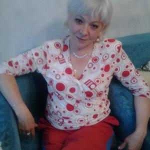 Девушки в Смоленске: Натали, 64 - ищет парня из Смоленска