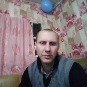 Парни в Биробиджане: Владимир, 41 - ищет девушку из Биробиджана