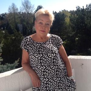 Лариса Дмитриевна, 82 года, Москва