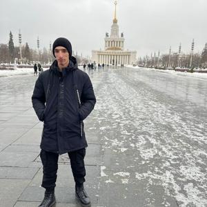 Умар, 25 лет, Москва
