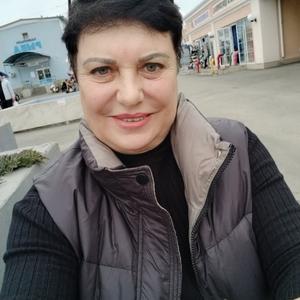 Девушки в Оренбурге: Наталья, 70 - ищет парня из Оренбурга