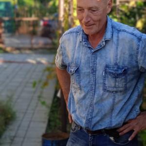 Парни в Саратове: Андрей, 60 - ищет девушку из Саратова