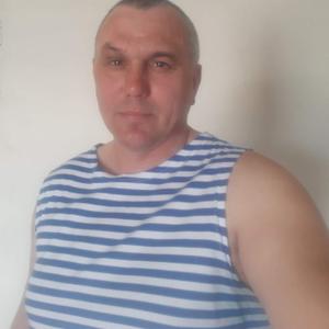 Илья, 45 лет, Искитим