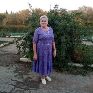 Девушки в Казани (Татарстан): Вера, 65 - ищет парня из Казани (Татарстан)
