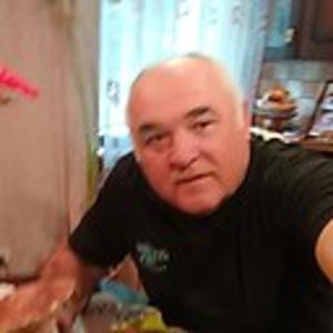 Парни в Гаджиево: Анатолий, 68 - ищет девушку из Гаджиево