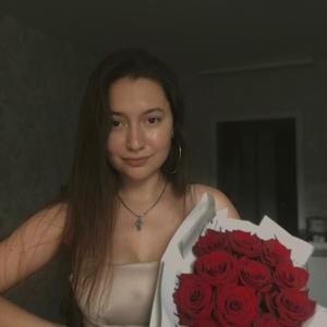 Девушки в Казани (Татарстан): Дарья, 20 - ищет парня из Казани (Татарстан)