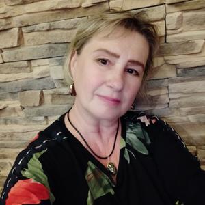 Девушки в Казани (Татарстан): Ирина, 54 - ищет парня из Казани (Татарстан)