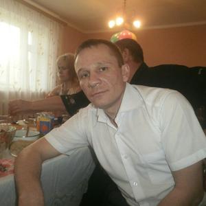 Парни в Твери: Олег, 45 - ищет девушку из Твери
