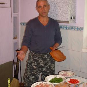 Парни в Бердске: Геннадий, 58 - ищет девушку из Бердска