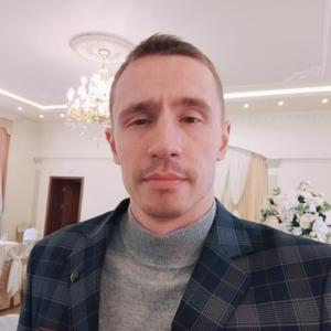 Артур, 32 года, Омск