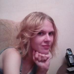 Девушки в Тольятти: Полина, 31 - ищет парня из Тольятти