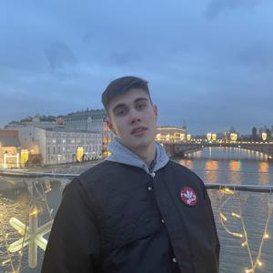 Артем, 21 год, Москва