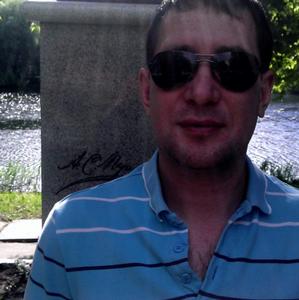 Парни в Димитровграде: Владимир, 44 - ищет девушку из Димитровграда