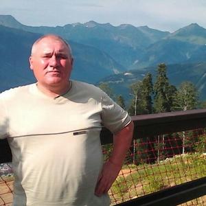 Парни в Твери: Андрей, 65 - ищет девушку из Твери