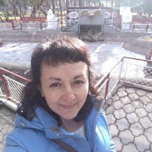 Девушки в Ессентуках: Елена, 47 - ищет парня из Ессентуков