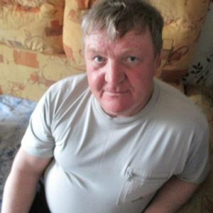 Парни в Вологде: Сергей, 68 - ищет девушку из Вологды