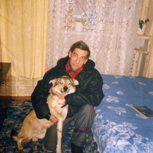 Парни в Великий Новгороде: Сергей, 68 - ищет девушку из Великий Новгорода