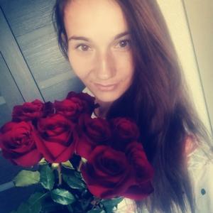 Девушки в Казани (Татарстан): Ксения, 29 - ищет парня из Казани (Татарстан)
