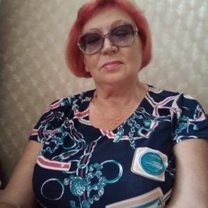 Девушки в Комсомольске-На-Амуре: Ирина, 61 - ищет парня из Комсомольска-На-Амуре