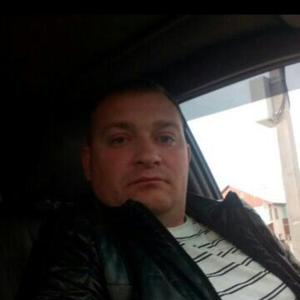Анатолий, 30 лет, Урай