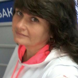 Девушки в Ульяновске: Марина, 56 - ищет парня из Ульяновска