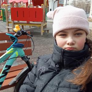 Девушки в Томске: Милашка, 19 - ищет парня из Томска