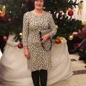 Девушки в Омске: Валентина, 52 - ищет парня из Омска