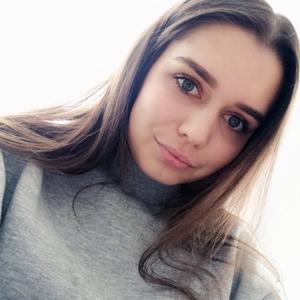 Девушки в Новокузнецке: Лиза, 24 - ищет парня из Новокузнецка