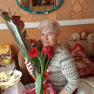 Девушки в Ханты-Мансийске: Римма, 67 - ищет парня из Ханты-Мансийска