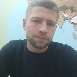 Парни в Владивостоке: Сергей, 39 - ищет девушку из Владивостока