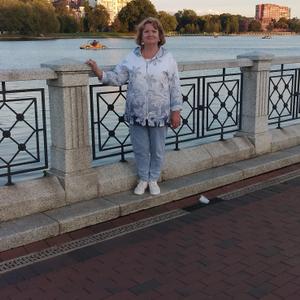 Девушки в Калининграде: Виктория Калининград, 64 - ищет парня из Калининграда