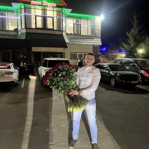 Сергей, 23 года, Мирный