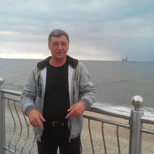 Виталий, 65 лет, Калининград