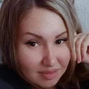 Девушки в Ангарске: Татьяна, 34 - ищет парня из Ангарска