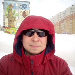Парни в Усинске: Александр, 43 - ищет девушку из Усинска