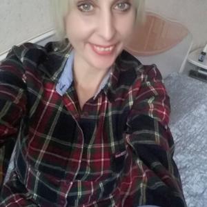 Девушки в Губкине: Лариса, 42 - ищет парня из Губкина