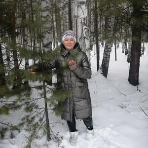 Девушки в Екатеринбурге: Юлия, 51 - ищет парня из Екатеринбурга