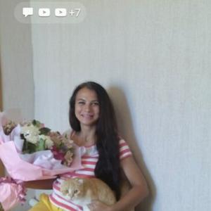 Девушки в Саратове: Марина, 33 - ищет парня из Саратова