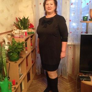 Девушки в Петрозаводске: Марина, 62 - ищет парня из Петрозаводска